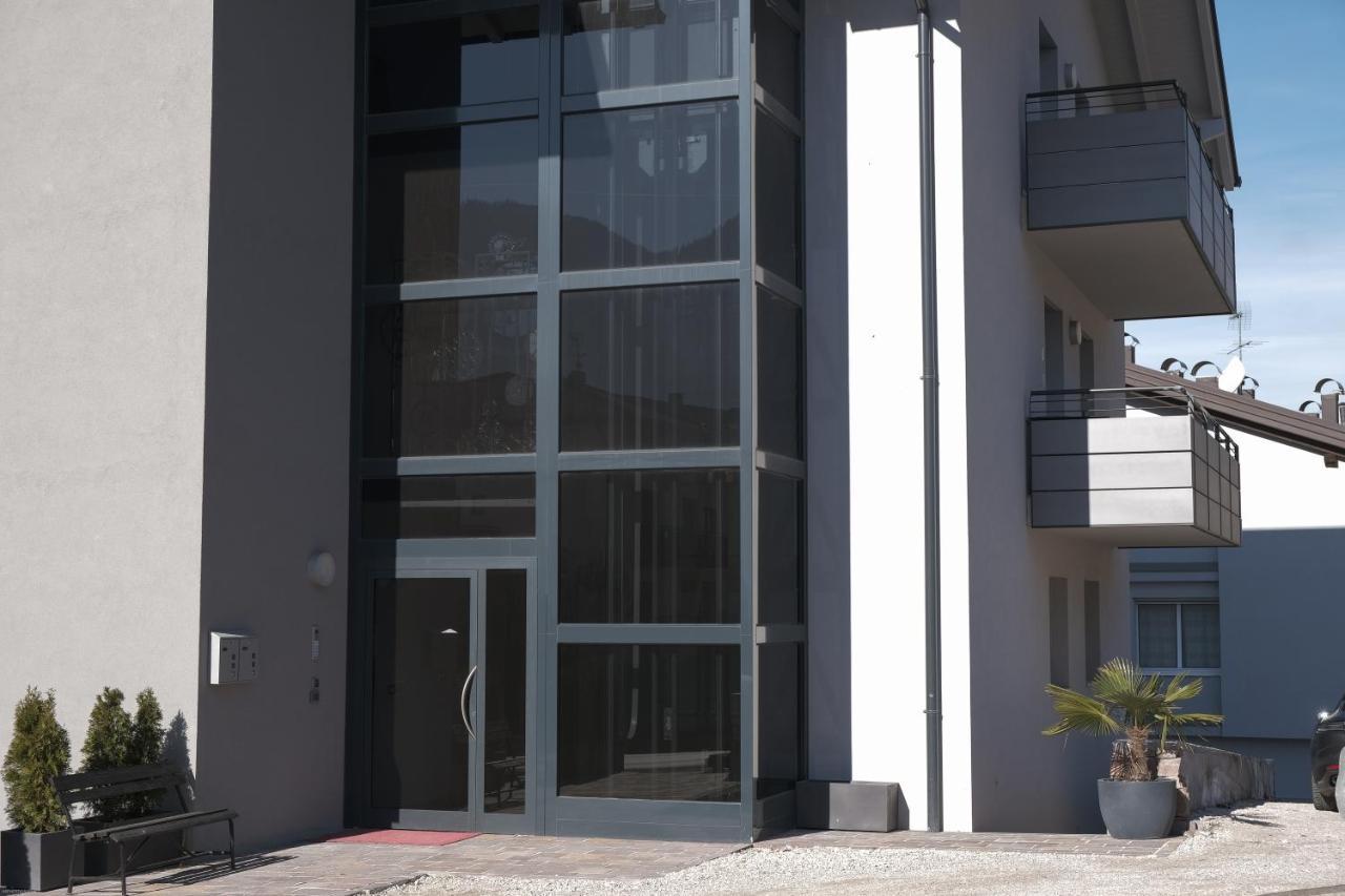 Nuovo Residence Al Lago - Levico ليفيكو ترمي المظهر الخارجي الصورة
